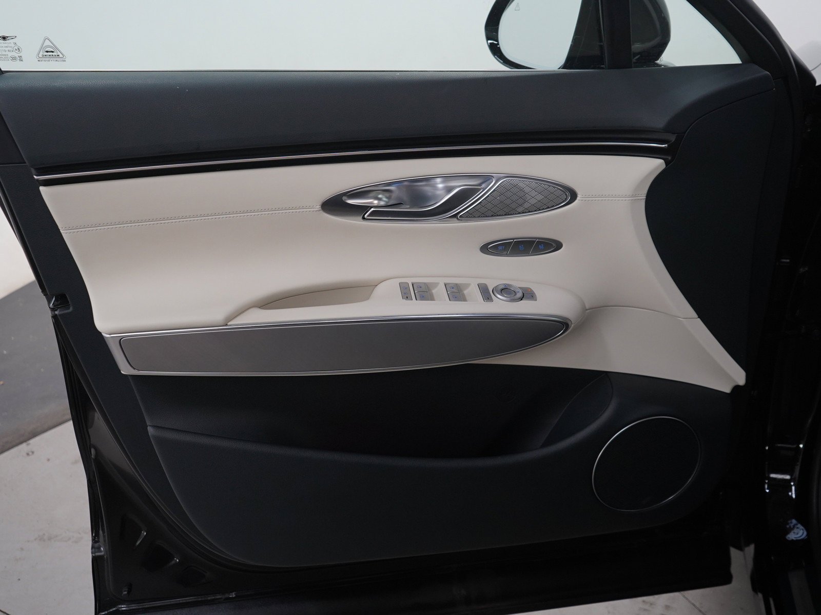 Used 2023 Vik Black Genesis Advanced AWD image 22