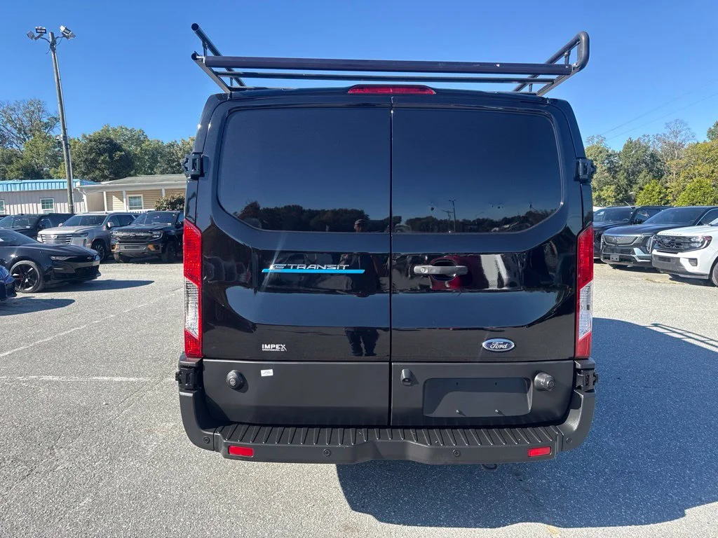 Used 2022 Black Ford Base image 4