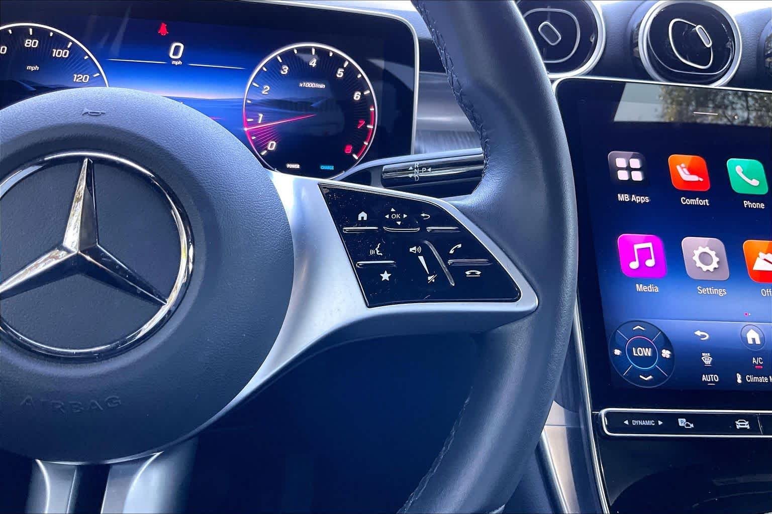 New 2026 Obsidian Black Metallic Mercedes-Benz GLC 300 image 24