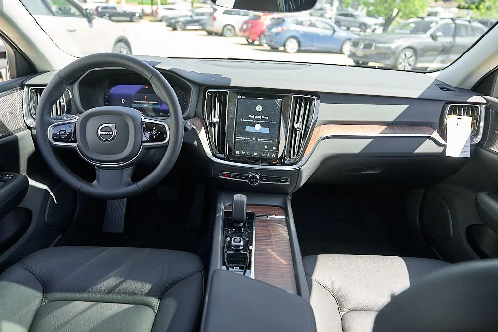 New 2026 Vapour Grey Volvo Plus image 23