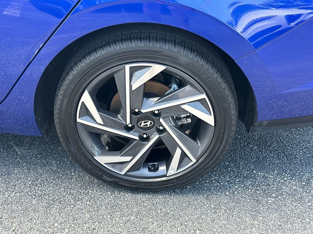 Used 2025 Blue Hyundai SEL Convenience image 19