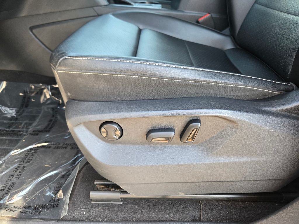 Used 2022 Gray Volkswagen 3.6L V6 SE w/Technology image 12