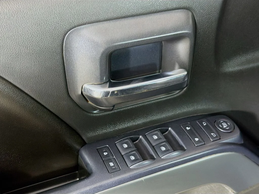 Used 2016 Gray Chevrolet LT image 17