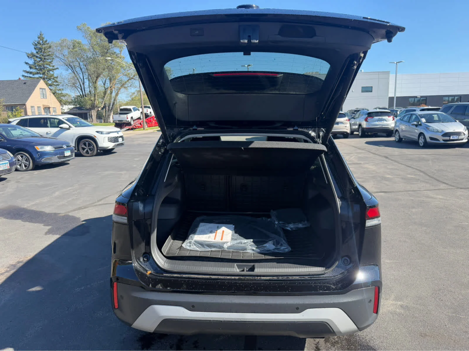 Certified Used 2026  Volkswagen SE image 6
