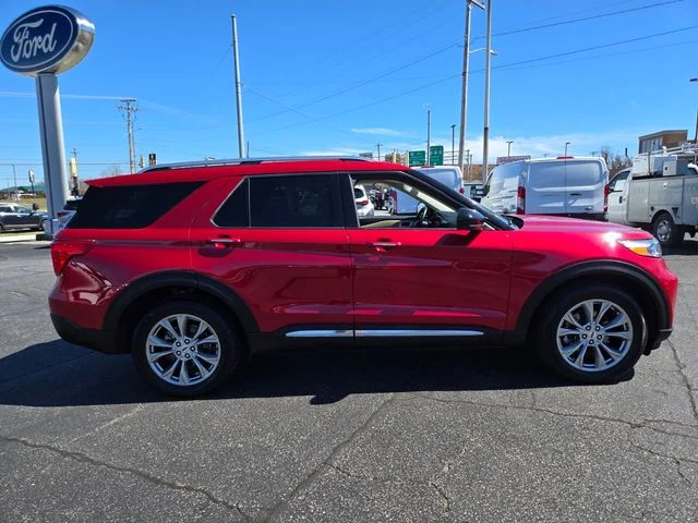 Used 2023 Red Ford Limited image 9