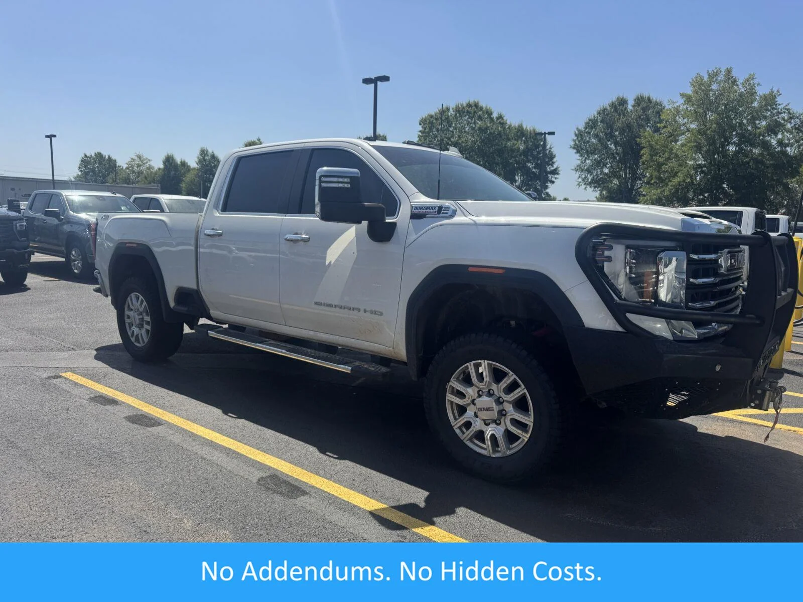 Used 2024 Summit White GMC SLT image 1