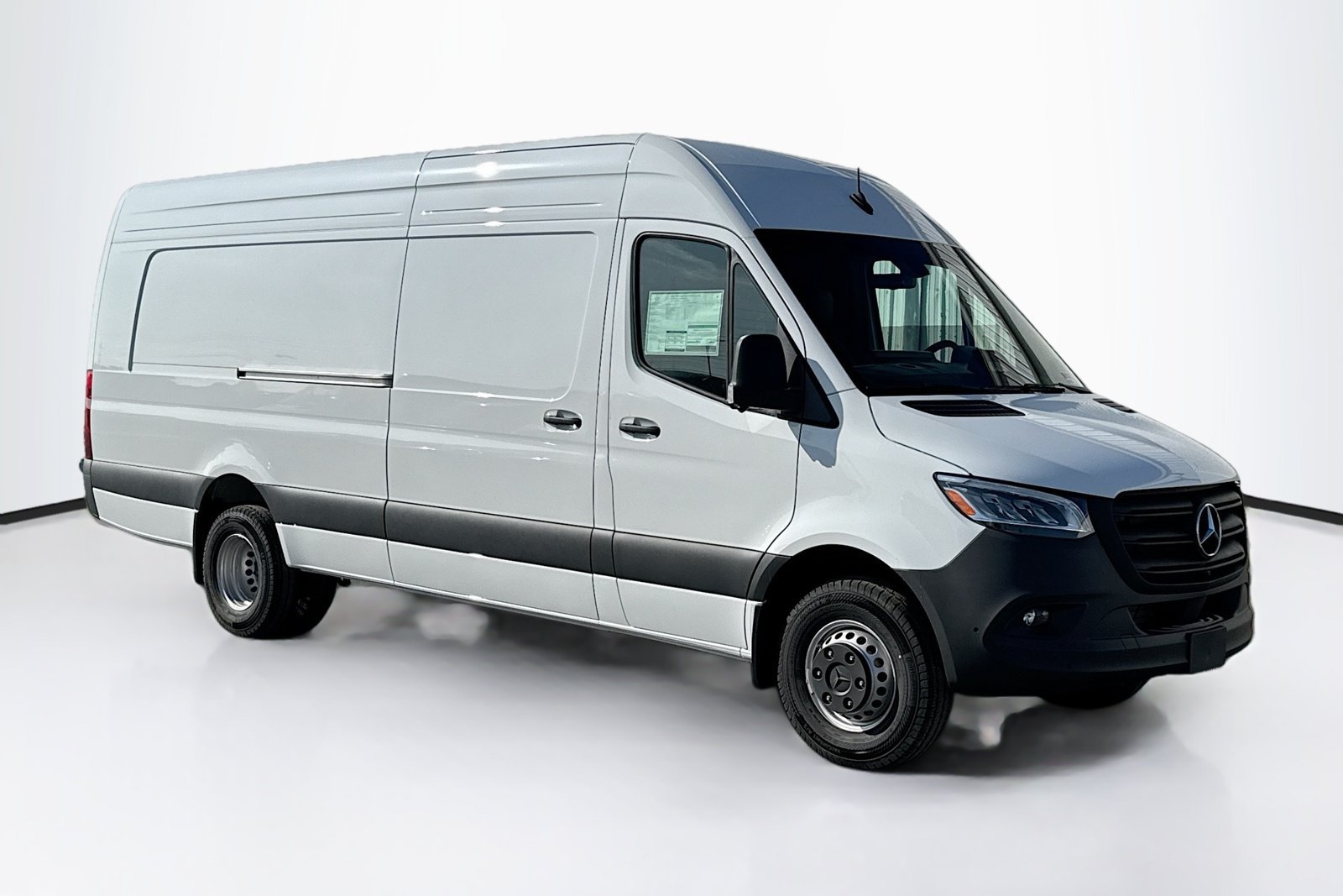 New 2026 Arctic White Mercedes-Benz  image 3