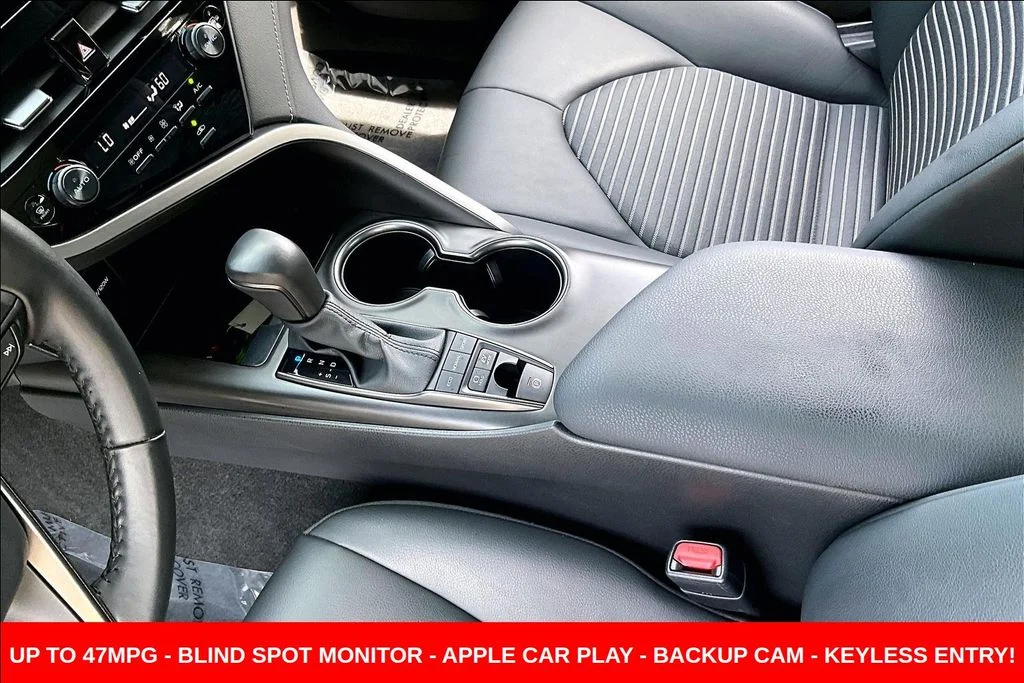 Used 2023 White Toyota SE image 18