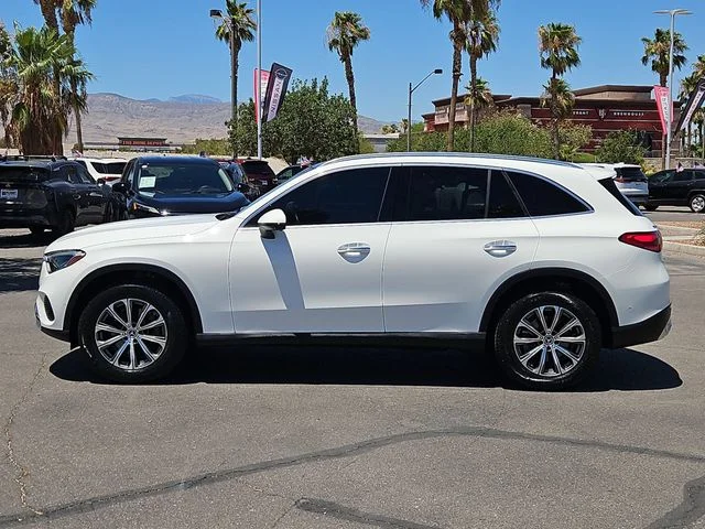 Used 2024  Mercedes-Benz GLC 300 image 15