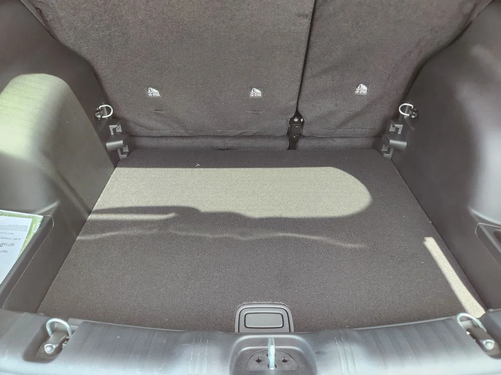 New 2026 Red Hot Pearlcoat Jeep Latitude image 23