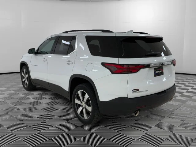 Used 2022 White Chevrolet LT Leather image 3