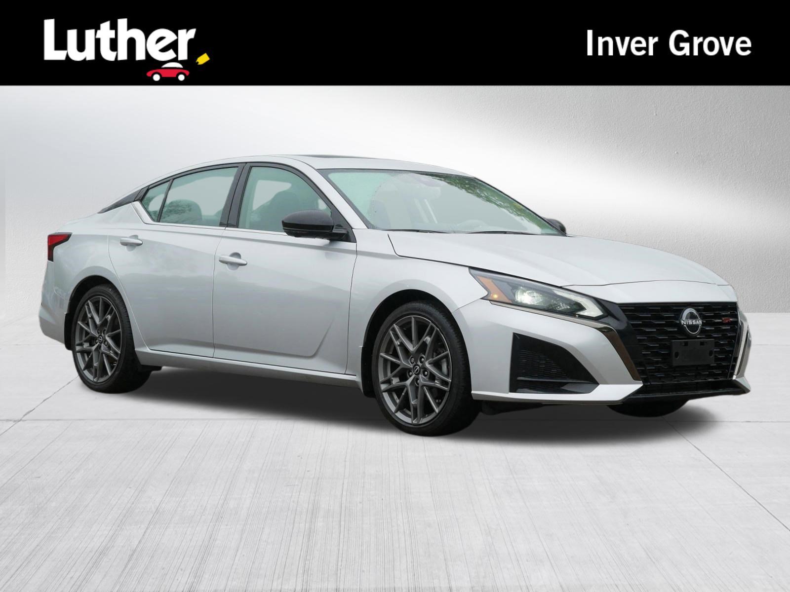 2023 Nissan Altima 2.0 VC-T SR's photo