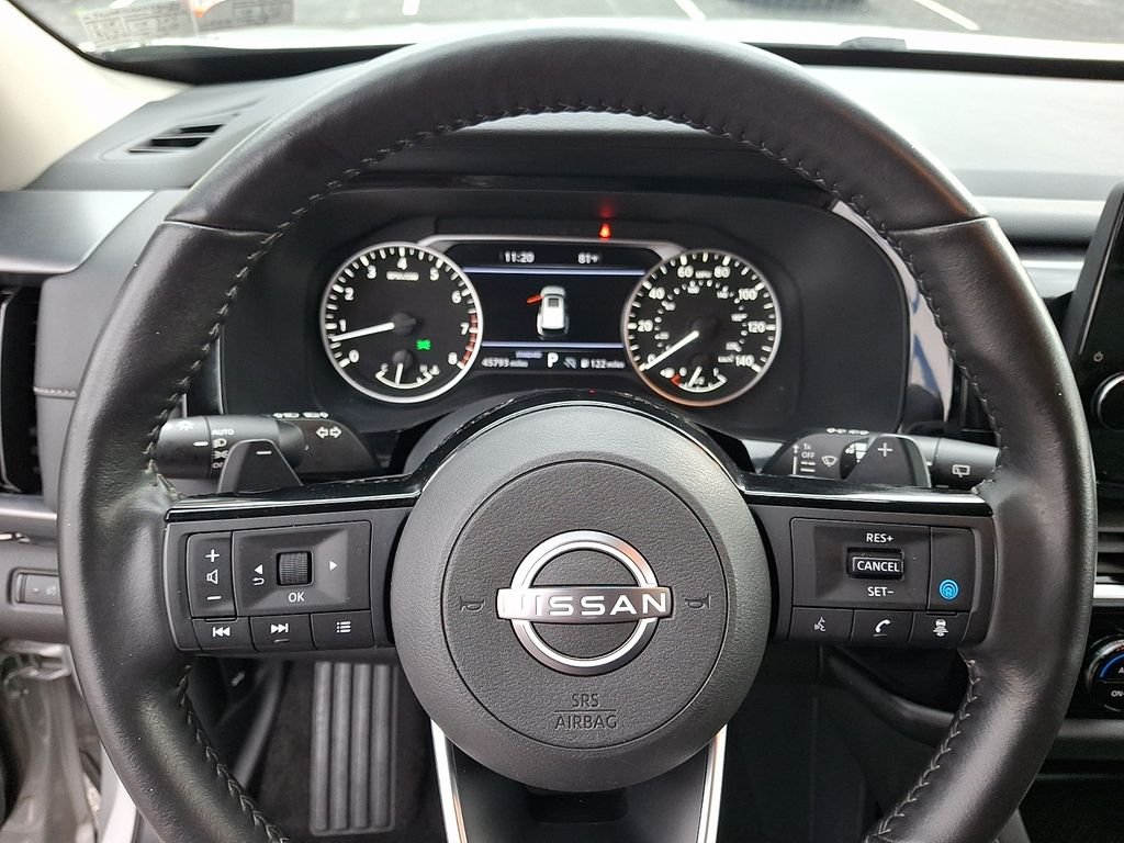 Used 2025 Silver Nissan SL image 22