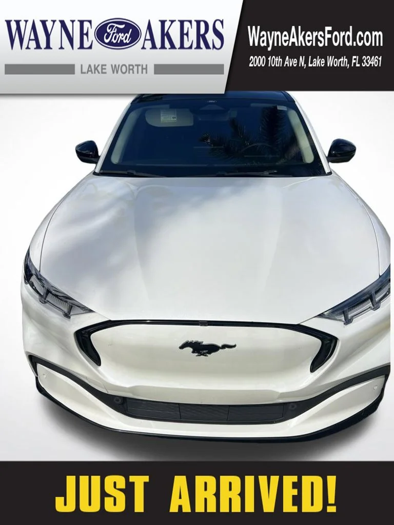 Used 2021 White Metallic Ford Premium image 1