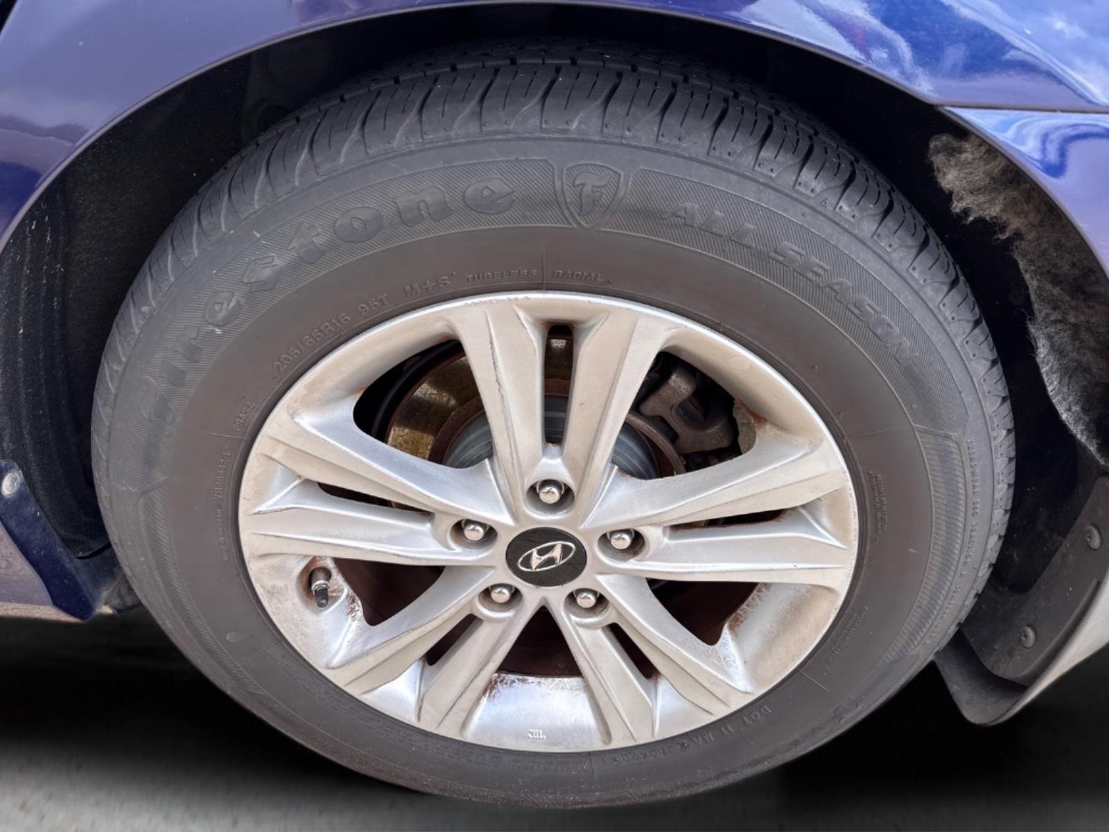 Used 2011 Pacific Blue Pearl Hyundai GLS image 5