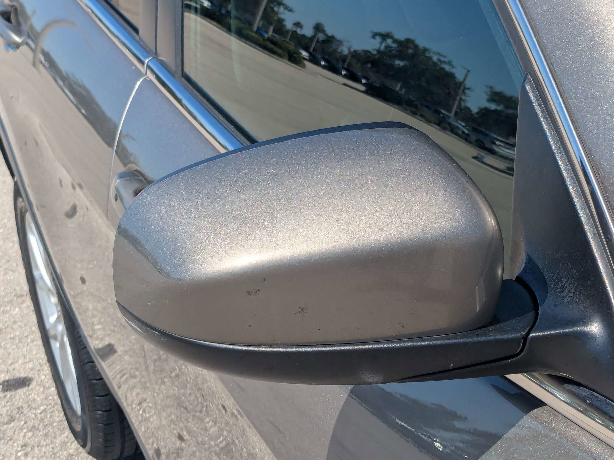 Used 2018 Light Brownstone Pearlcoat Jeep Latitude Plus image 12