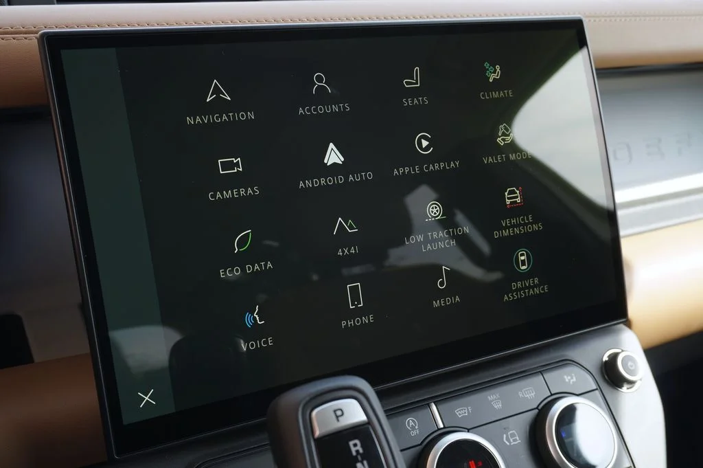 New 2026 Fuji White Land Rover S image 22