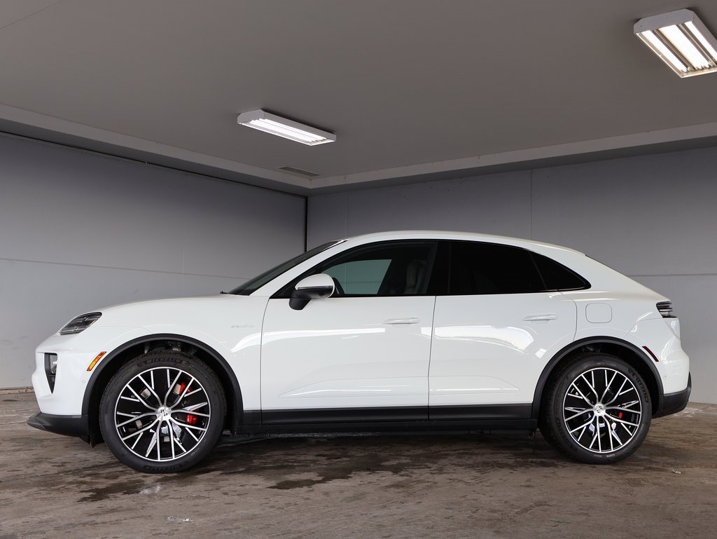 2025 Porsche Macan Electric photo 2