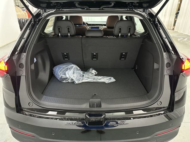 2027 Chevrolet Bolt RS - Photo 22