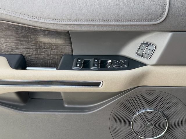 Used 2018 Blue Ford Limited image 26