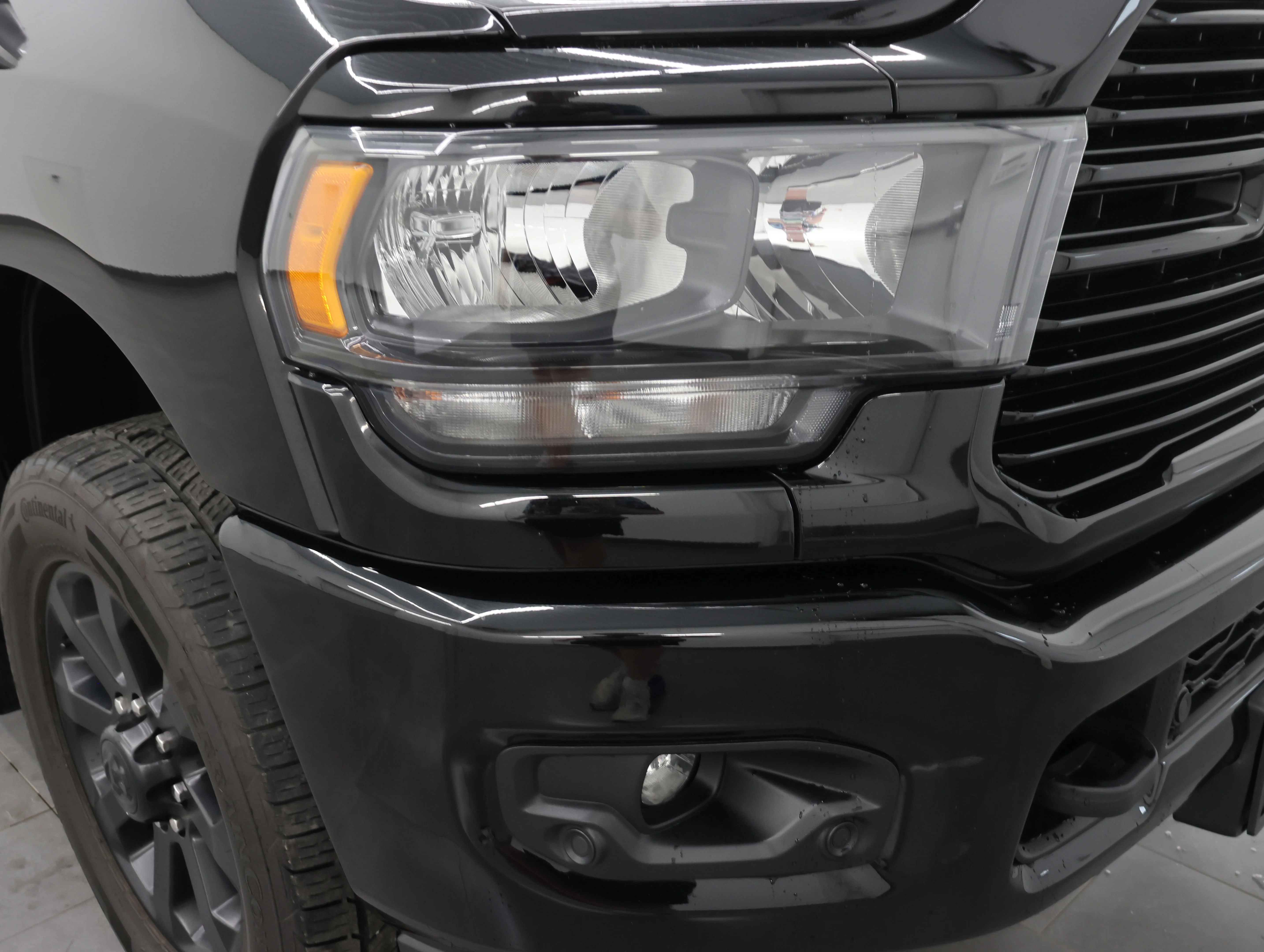 Used 2020 Diamond Black Crystal Pearlcoat Ram Big Horn image 23