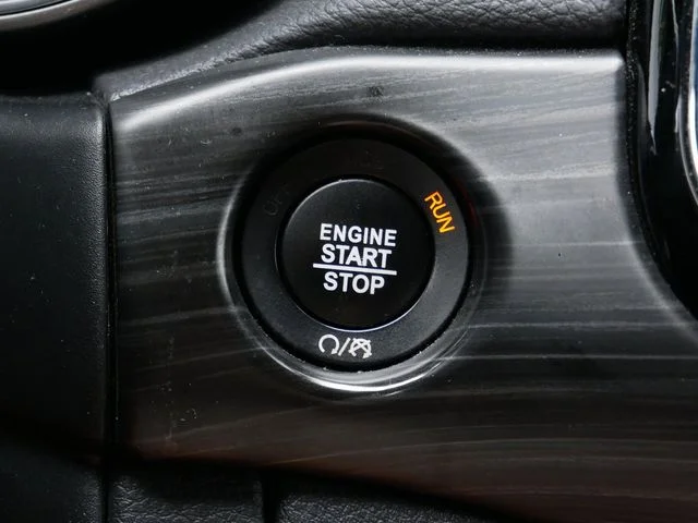 Used 2019 Diamond Black Jeep Altitude image 24