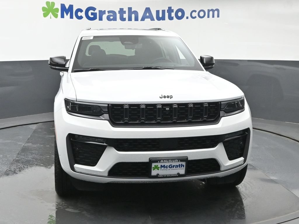 New 2026 Bright White Clear-Coat Exterior Paint Jeep Limited image 5