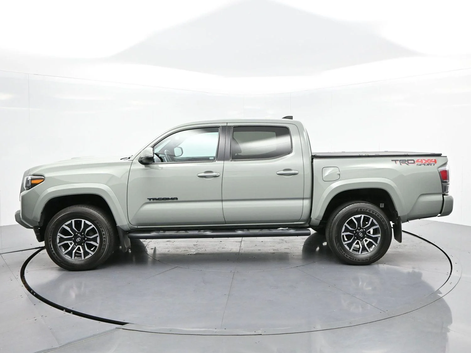 Used 2023 Gray Toyota SR image 4
