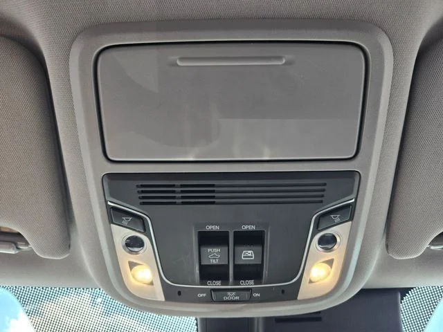 Used 2023 White Honda RTL-E image 27