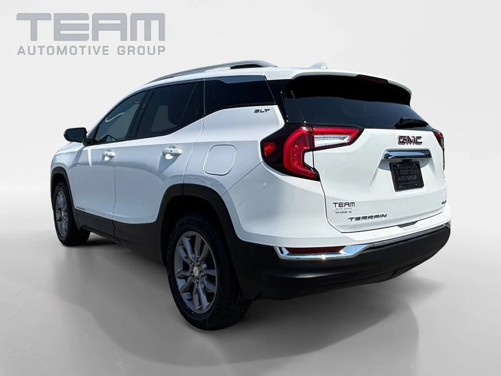 Used 2024 Summit White GMC SLT image 5