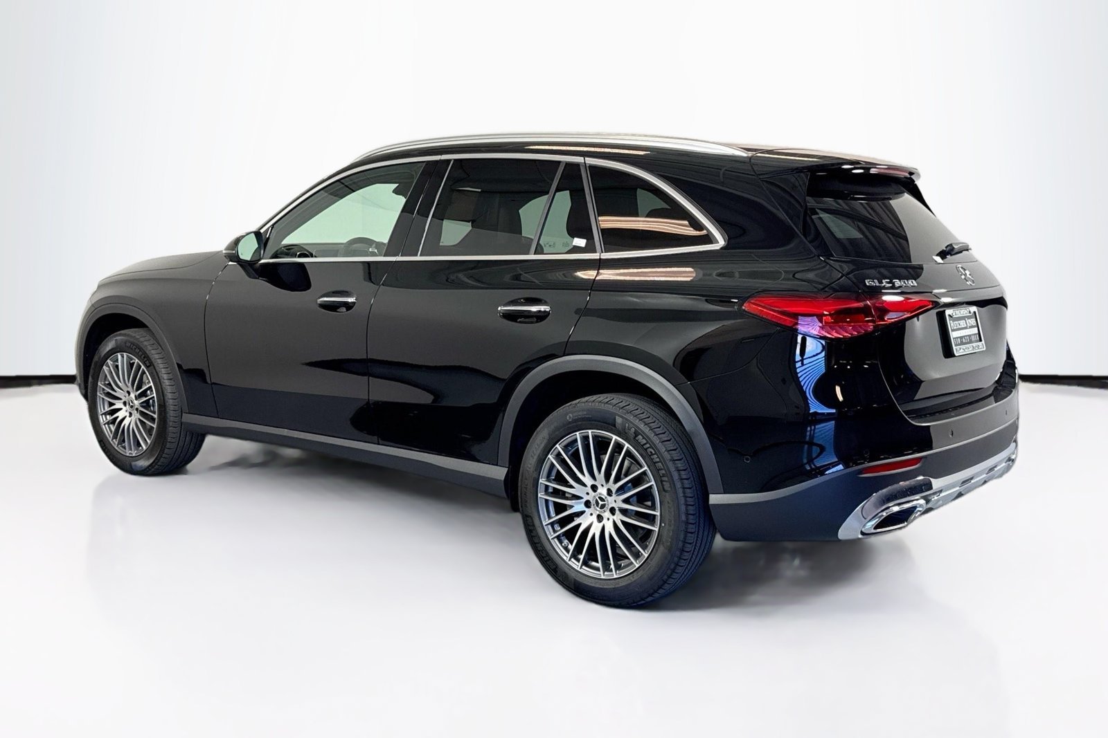 New 2026 Black Mercedes-Benz GLC 300 image 7