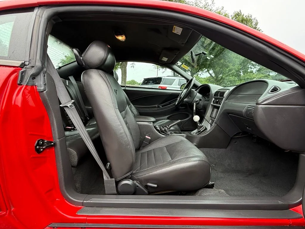 Used 2004 Red Ford GT image 29