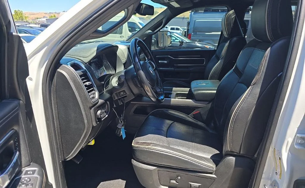 Used 2022 White Ram Laramie image 7