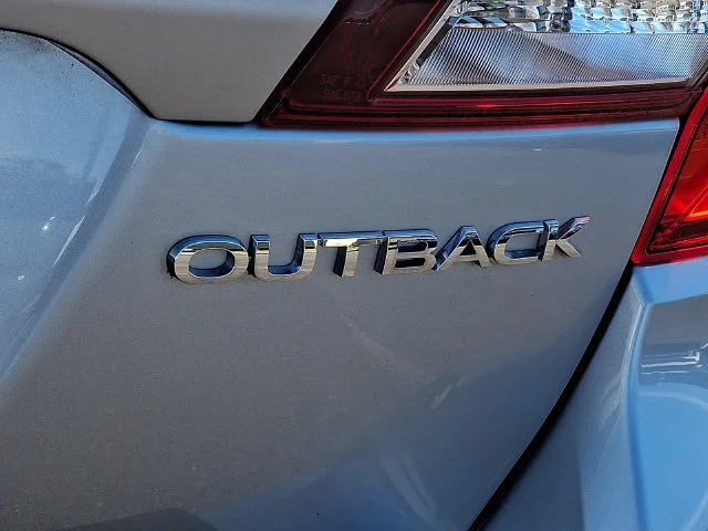 Used 2016 Silver Subaru 2.5i image 30