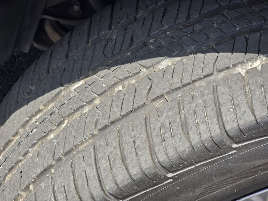 Used 2019 Black Jeep Latitude Plus image 7