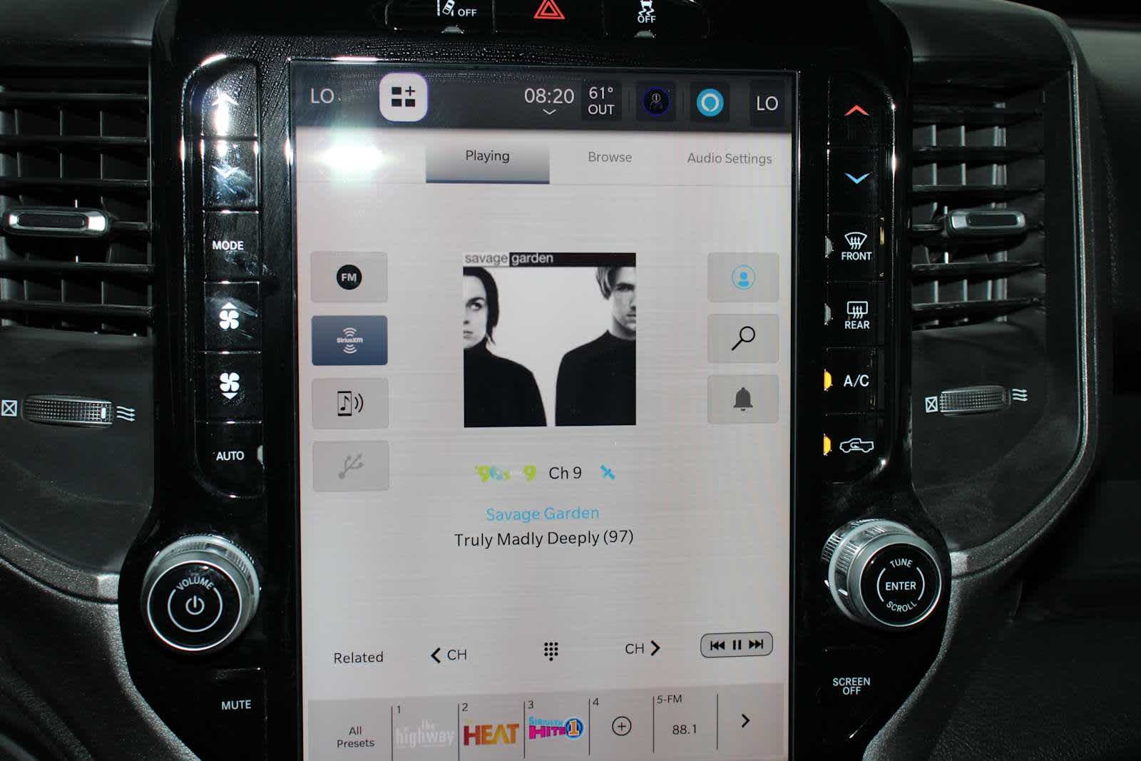 2025 RAM 3500 Tradesman - Photo 28