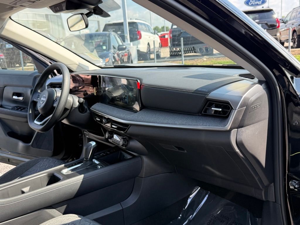 New 2026 Super Black Nissan SV image 18