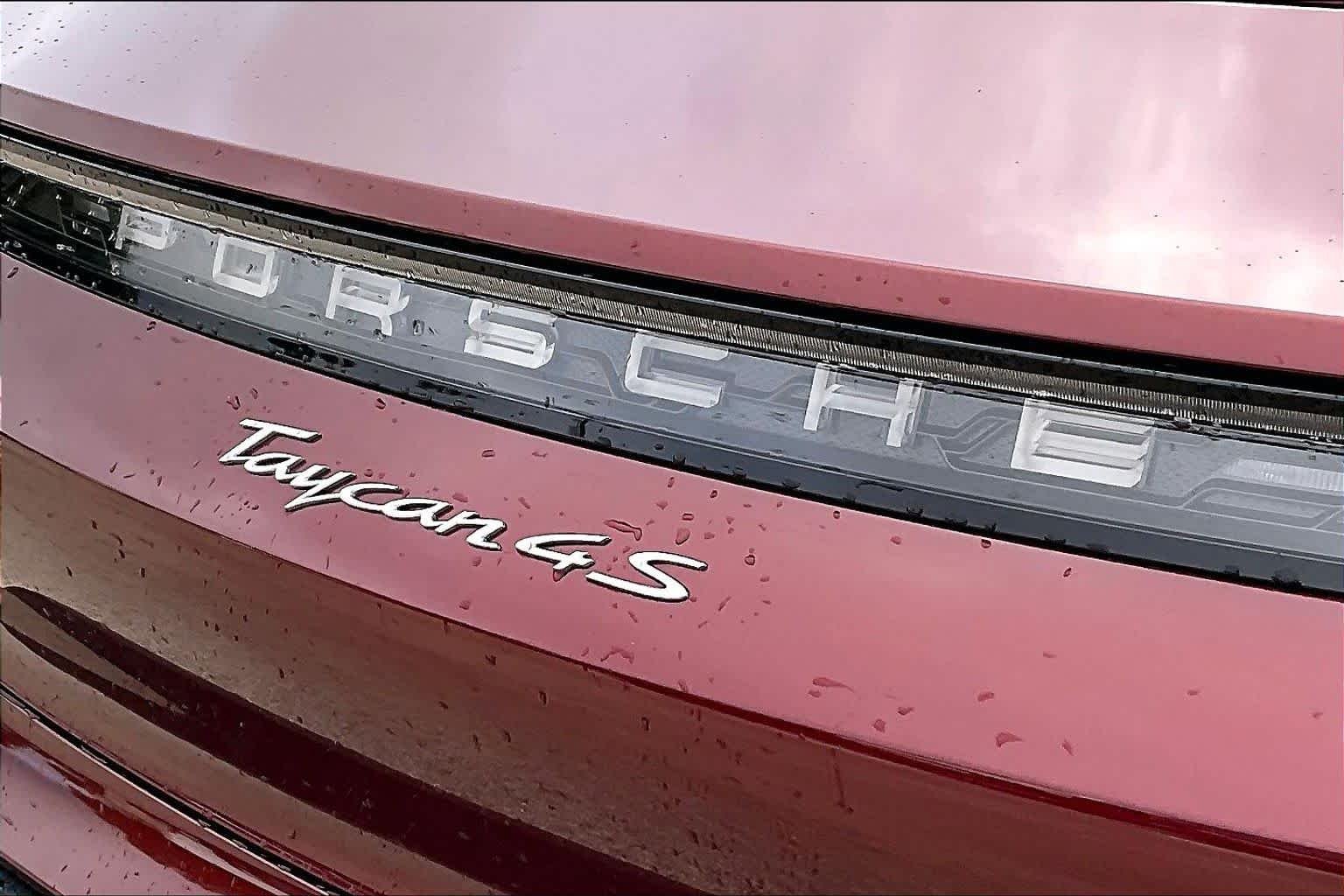 Used 2022 Carmine Red Porsche 4S image 9