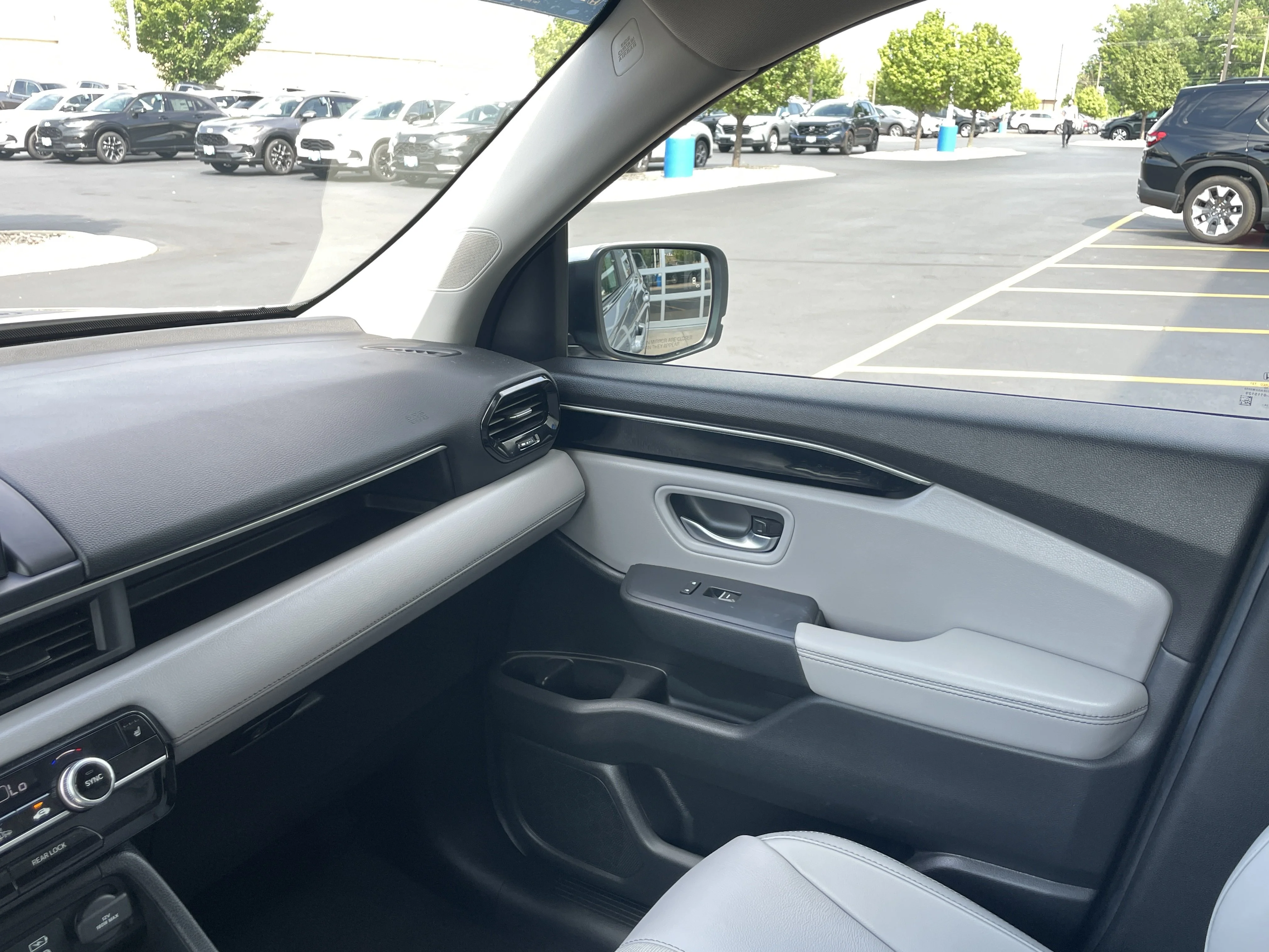 2025 Honda Pilot EX-L - Photo 48