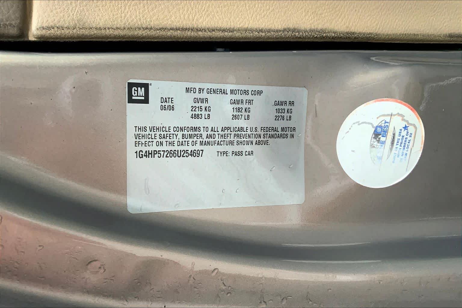 Used 2006 Sandstone Metallic Buick CX image 29