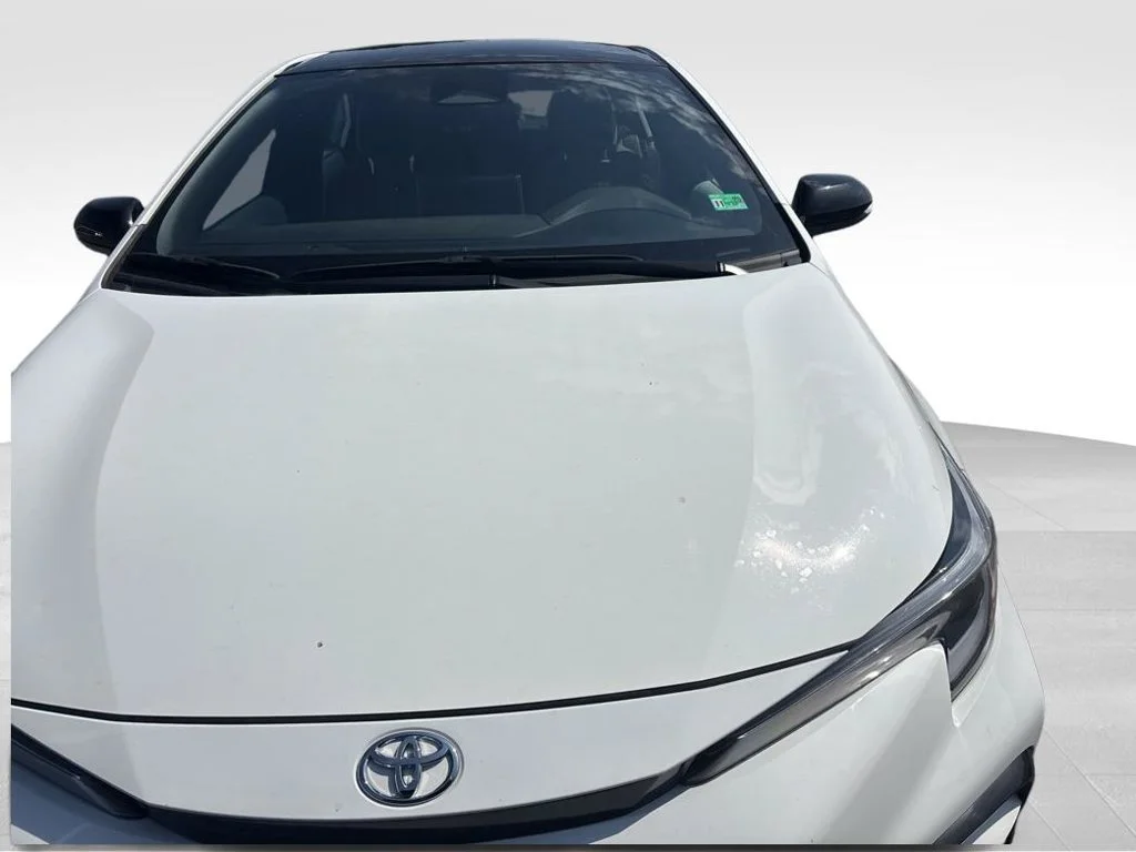 Used 2025 White Toyota FX image 3