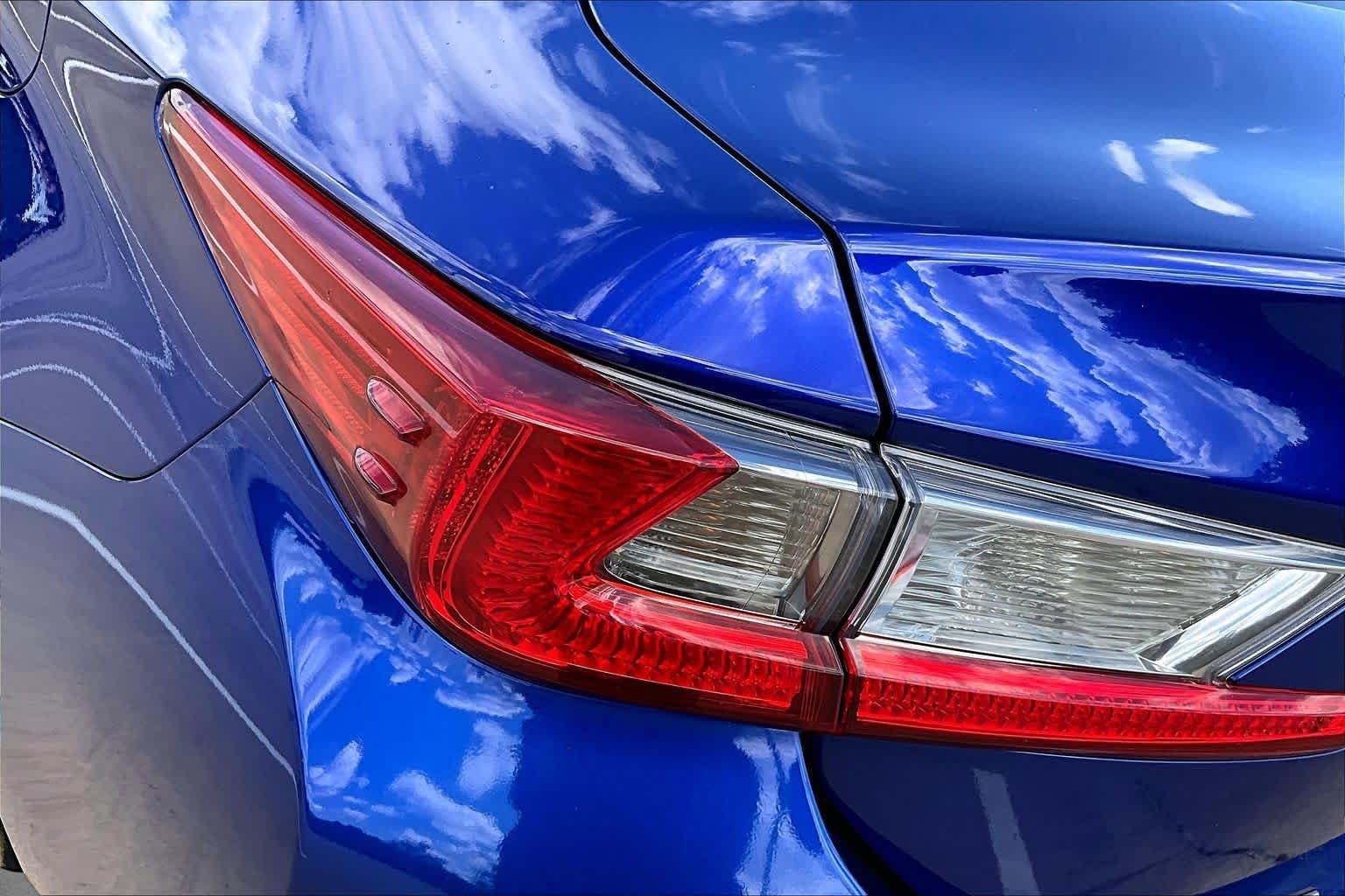Used 2015 Ultrasonic Blue Mica 2.0 Lexus  image 27