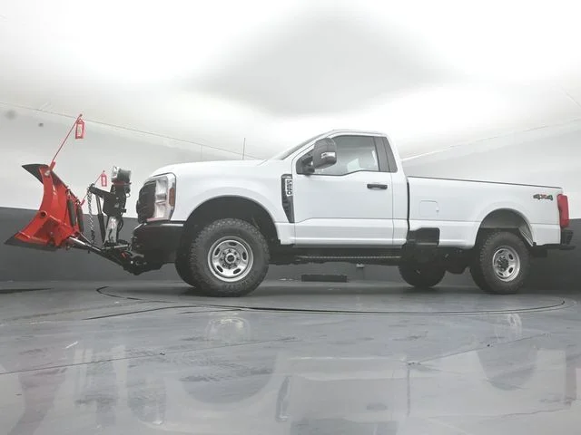 New 2026 Oxford White Ford XL image 27