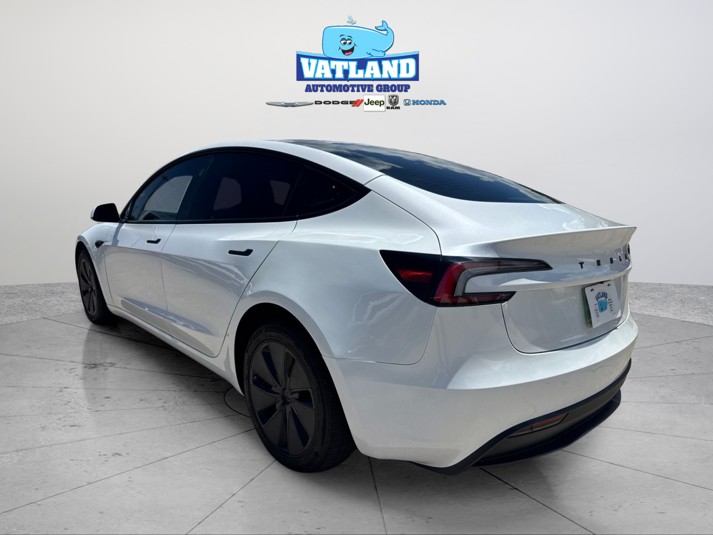 Used 2025  Tesla Long Range image 3