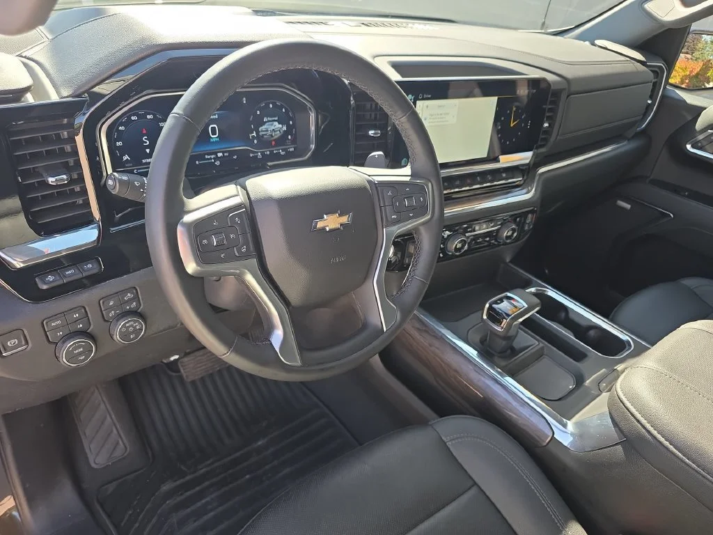 2023 Chevrolet Silverado 1500 LTZ - Photo 10