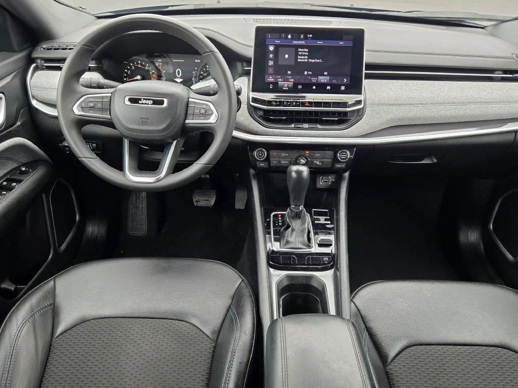 Used 2023 Black Jeep Latitude image 20