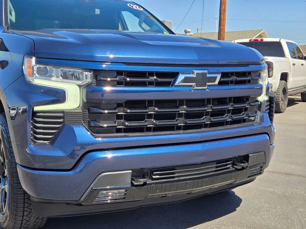 Used 2022 Northsky Blue Metallic Chevrolet RST image 8