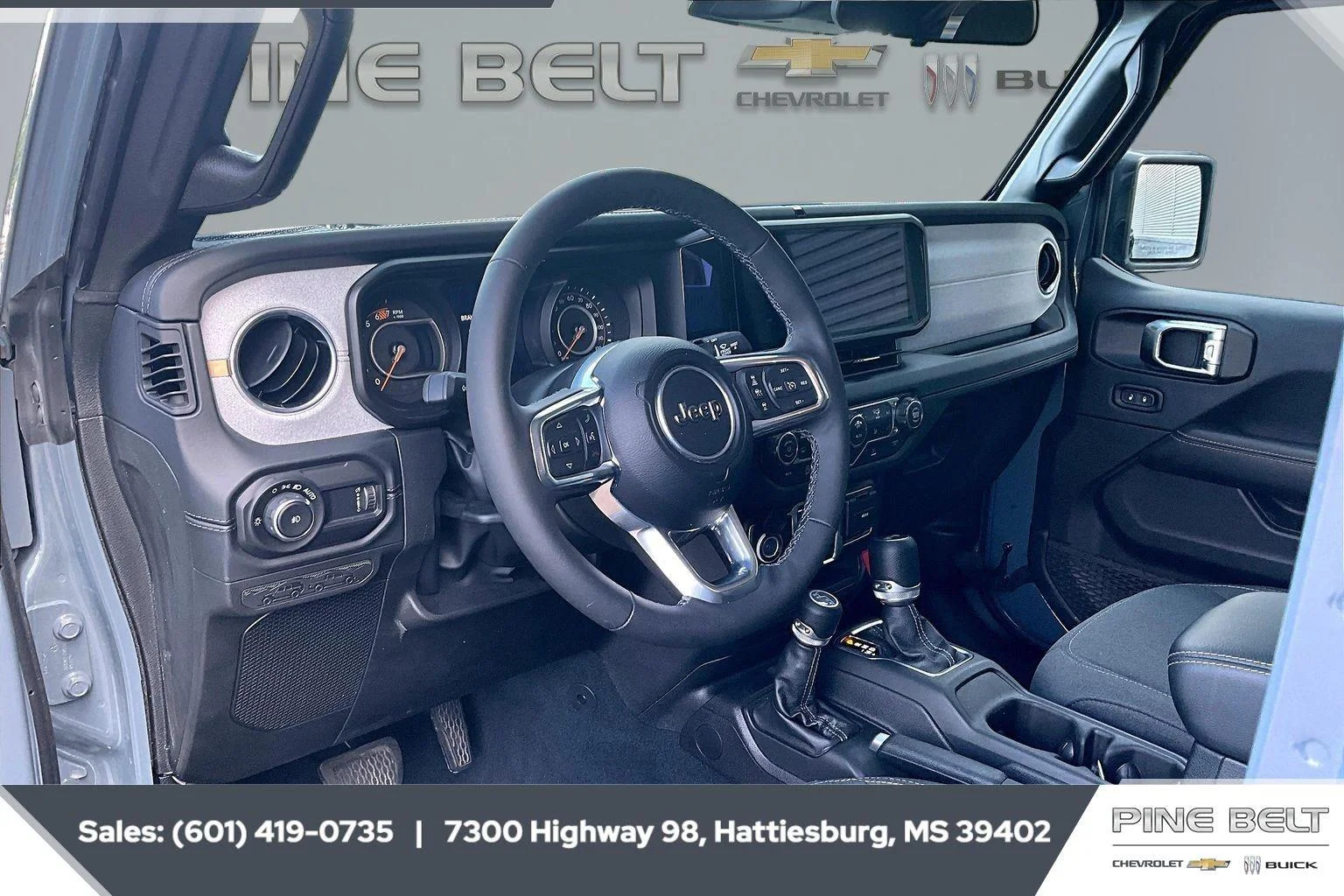 Used 2026 anvil clearcoat Jeep Sahara image 12