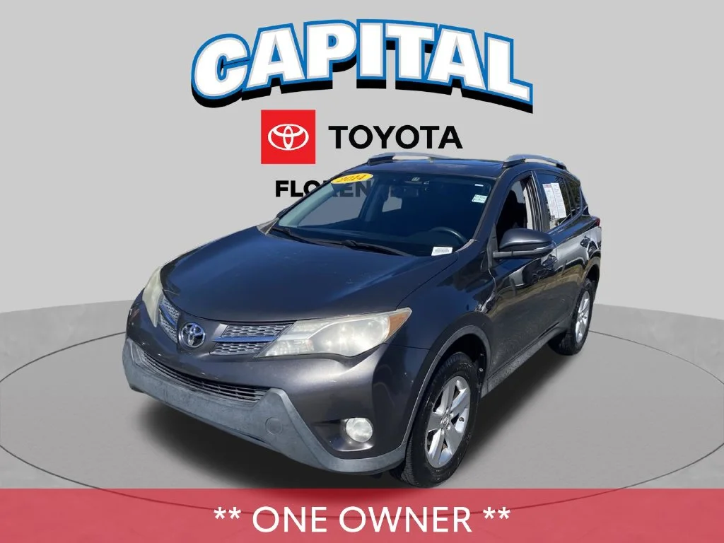 Used 2014 Gray Toyota XLE image 2
