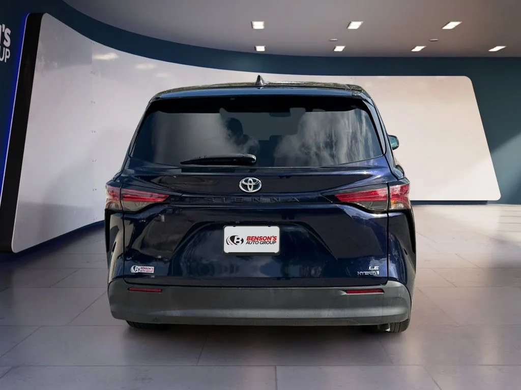 Used 2022  Toyota LE image 4